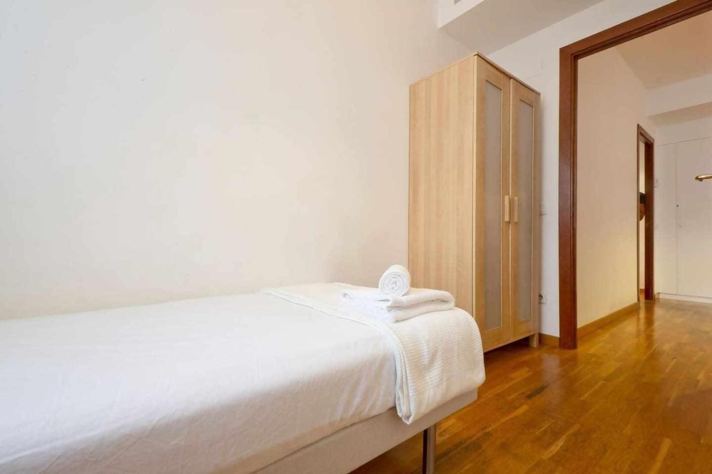 Comfortable 4 Rooms 2Bath W Balcony Barcelona Exterior photo